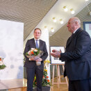 7. februar: Kongen deler ut Hjerteforskningsprisen til professor Lars Gullestad og Demensforskningsprisen til professor Tormod Fladby. Foto: Terje Bendiksby, NTB scanpix
